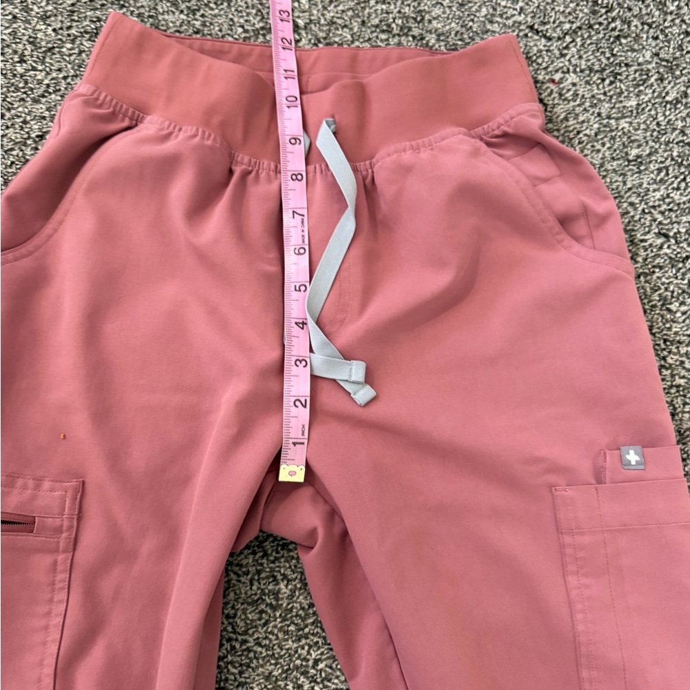 FIGS High Waisted Yola Skinny Scrub Pants | Size XS Petite - Picture 8 of 9